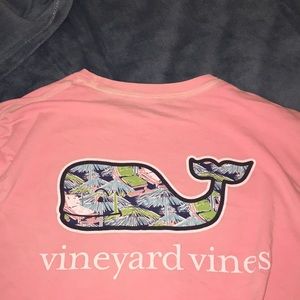 Vineyard vines tee